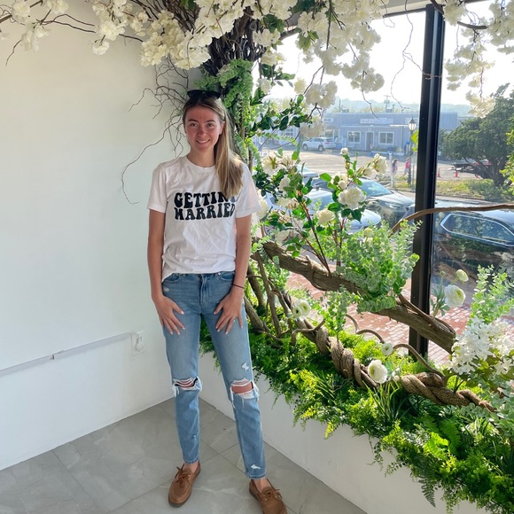 Meet your Posher, Kayla! - Picture 4 of 4